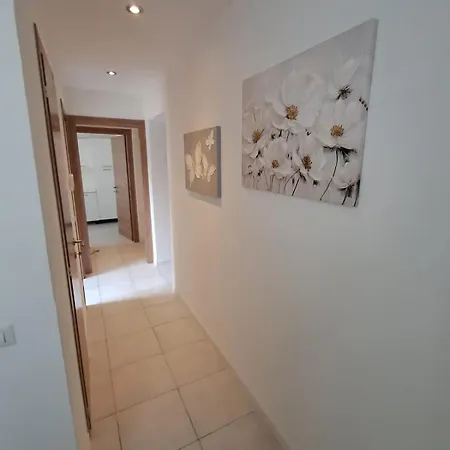 Casa Al Mare-apartment Near The Sea-free Park شقة *